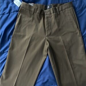 Dockers Men's Brown Flat-Front Chinos